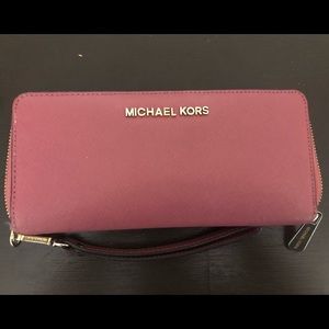 Michael Kors Continental Wristlet Wallet